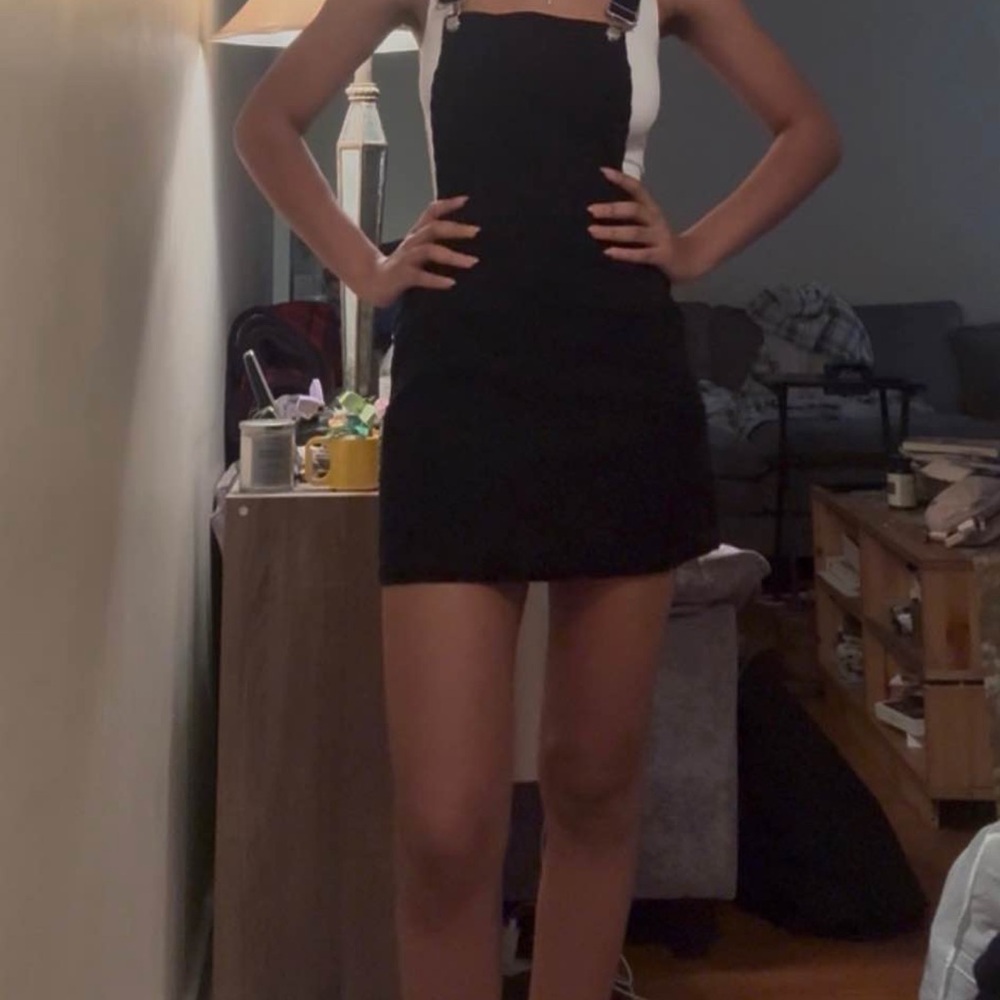 Black Sleeveless Dress